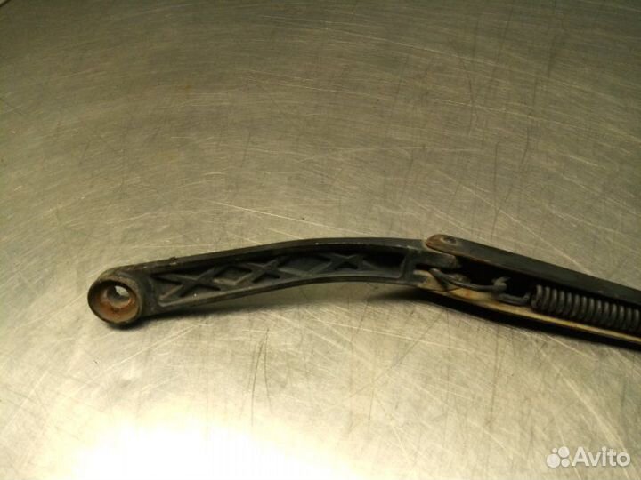 Поводок дворника передний правый Daewoo Nexia N150