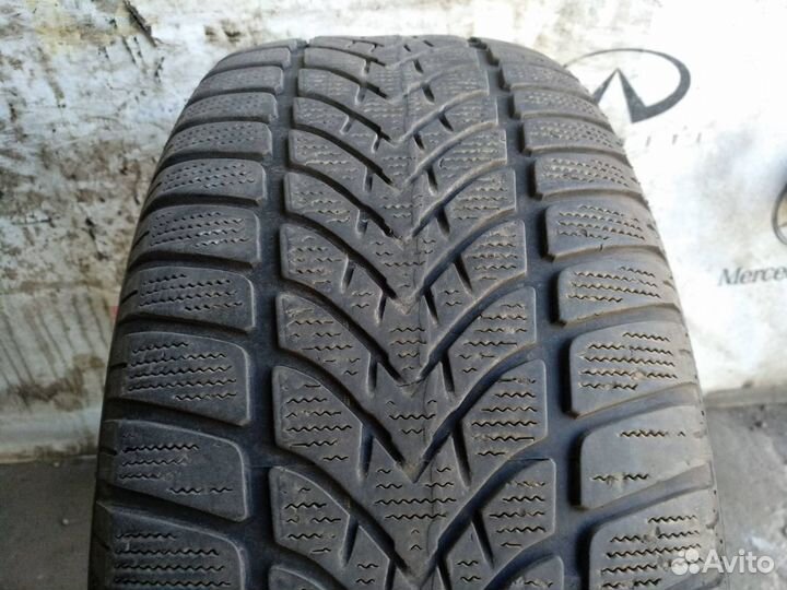 Dunlop SP Winter Sport 4D 215/55 R16 93H