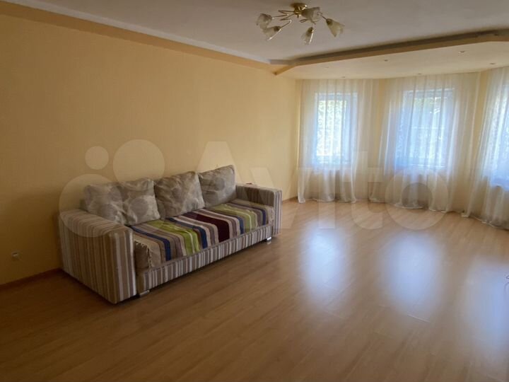 3-к. квартира, 86 м², 2/10 эт.