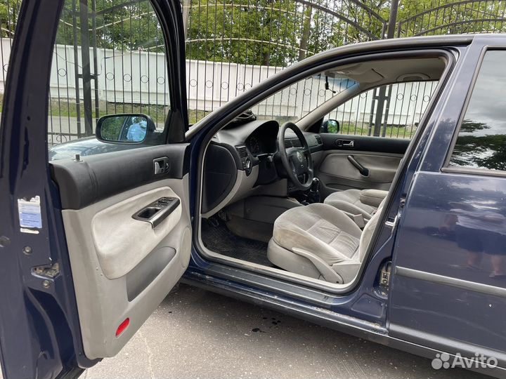 Volkswagen Golf 1.4 МТ, 1999, 200 000 км