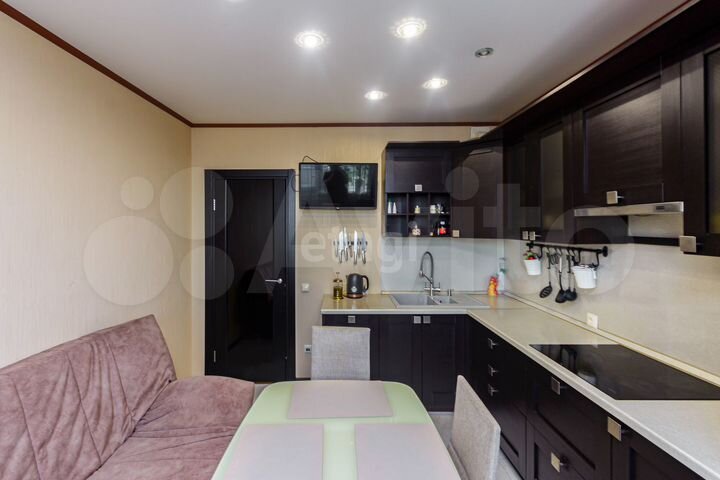 2-к. квартира, 75,9 м², 13/20 эт.