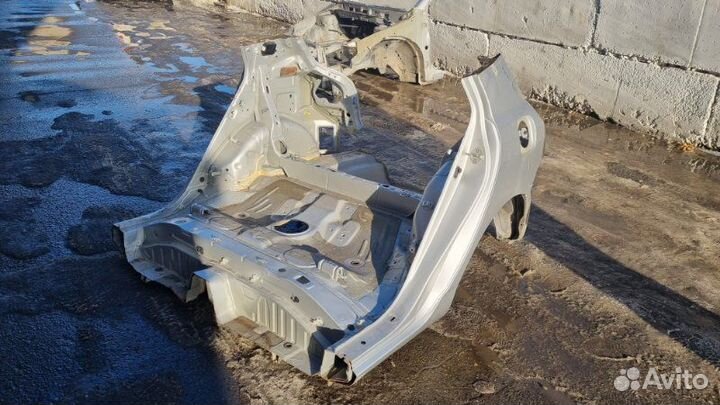 Крыло заднее левое Toyota Corolla Runx NZE121