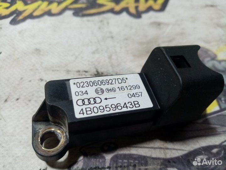 Датчик подушки безопасности Audi A6 C5 APR 2000