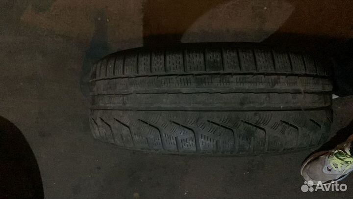 Pirelli Winter Sottozero 210 225/55 R17
