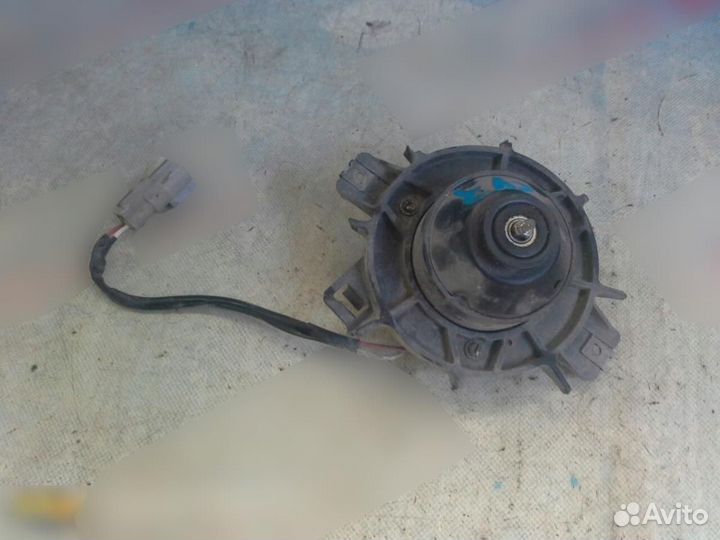 Моторчик вентилятора Toyota Camry CV3 2001-2006