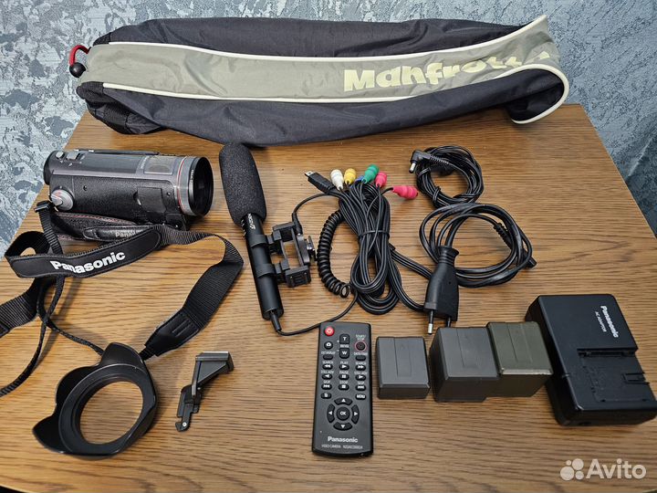 Видеокамера Panasonic HDC SD-700