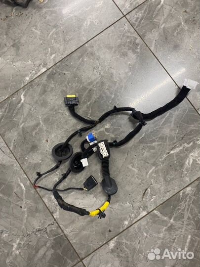 Проводка задняя левая Hyundai Genesis G80