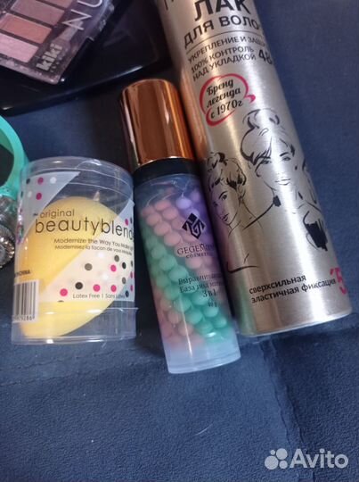 Набор косметики и бижутерии