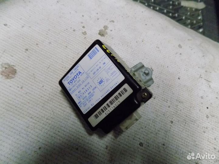 Блок комфорта Yaris Verso 1999-2005