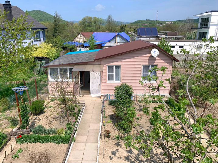 Дом 50 м² на участке 5,7 сот.