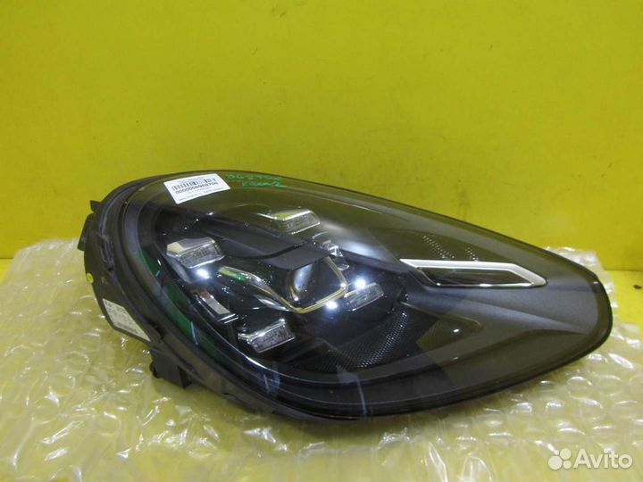 Фара правая Porsche Cayenne