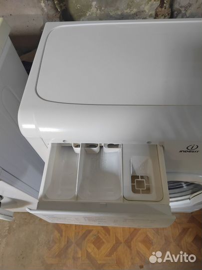 Indesit (узкая) 4кг