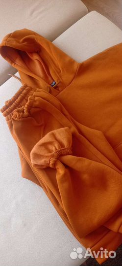 Спортивный костюм новый на флисе