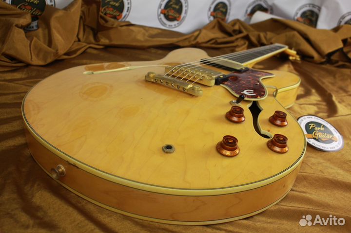Полуакустическая гитара Epiphone Sheraton II