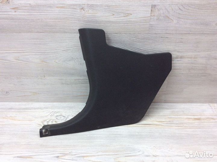 Накладка (кузов внутри) левая Mercedes-Benz