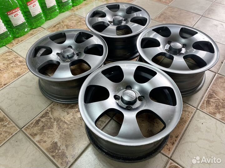 Всмпо фобос R-15 4/100 Кованные Vesta Rio ваз