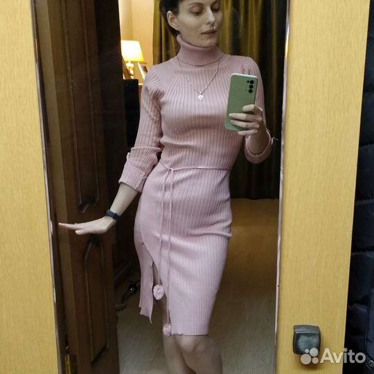 Розовое платье лапша теплое 42-44