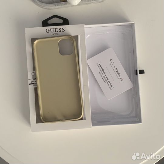 Чехол на iPhone 11 Guess