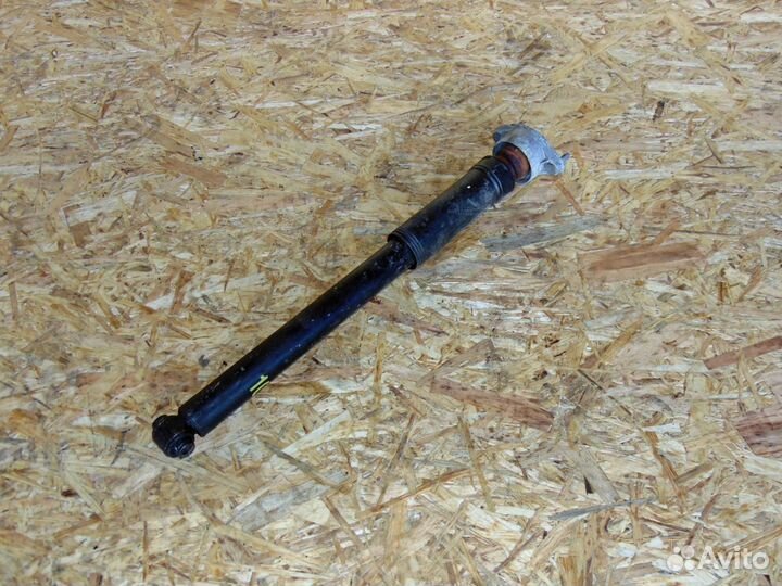 Амортизатор задний Mercedes-Benz C-Class W204