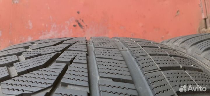 Hankook Winter I'Cept Evo2 W320A SUV 275/45 R20