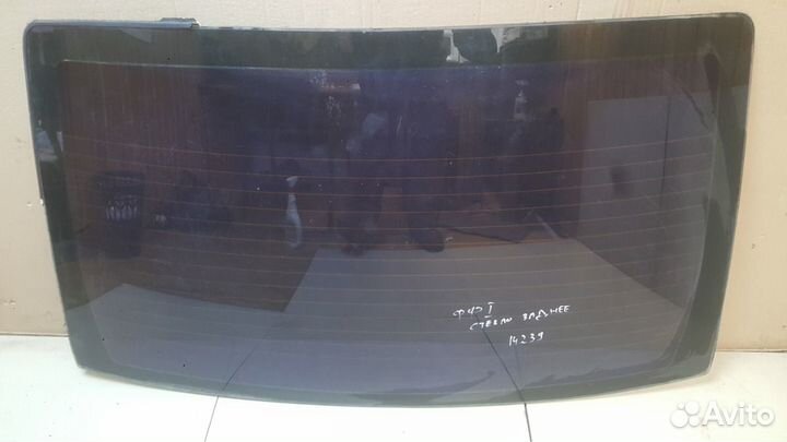 Заднее стекло заднее Ford Focus 1 2.0 zetec