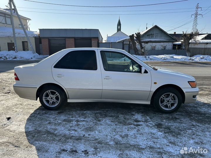 Toyota Vista 1.8 AT, 1999, 25 000 км