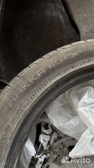 Nokian Tyres Hakka Black 235/45 R17