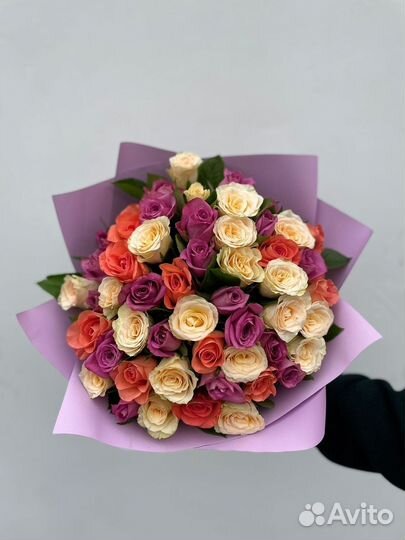51 роза яркий микс