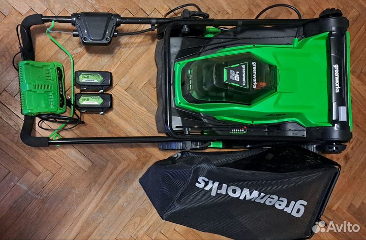 Газонокосилка Greenworks с аккумуляторами