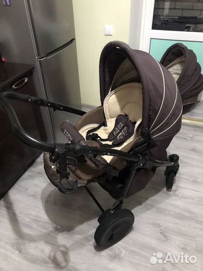 Коляска Zippy 3 в 1