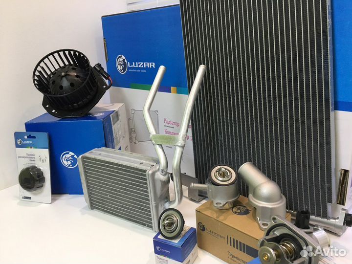 Радиатор охлаждения Land Rover Range Rover III (02) 4.2i/4.4i