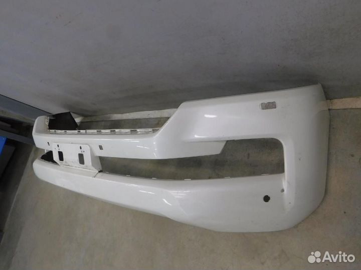 Бампер передний Toyota Land Cruiser
