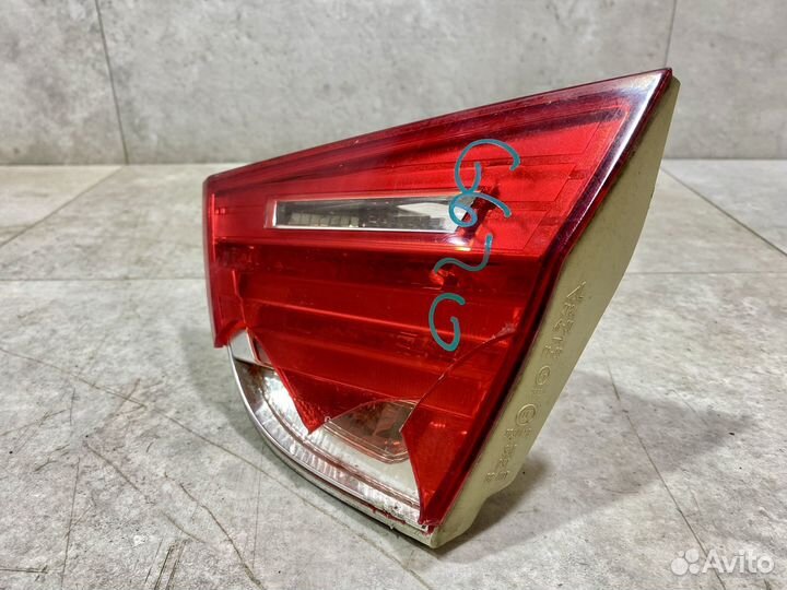 Фонарь задний правый внутренний BMW E90