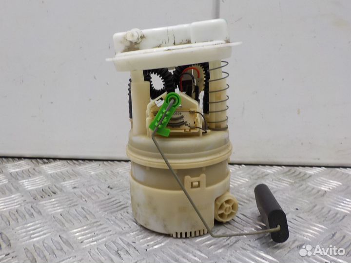 Насос топливный на LADA Largus