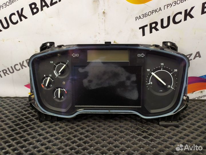 Приборная панель Renault T