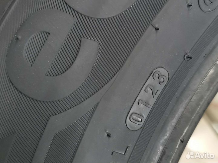 Kumho Ecowing ES01 KH27 205/60 R16 92V