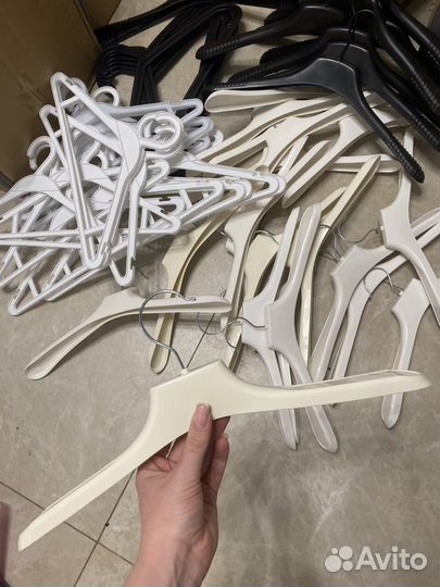 Вешалки плечики для одежды