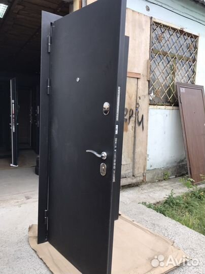 Стальная входная дверь