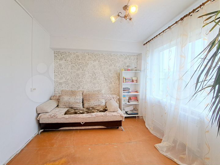 3-к. квартира, 54 м², 3/3 эт.