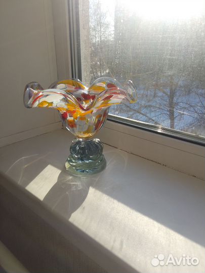 Ваза конфетница красный май цветное стекло