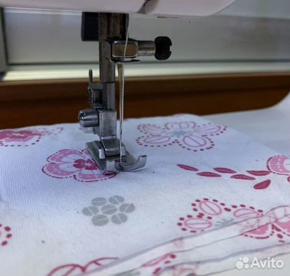 Швейная машина и оверлок. Комплект
