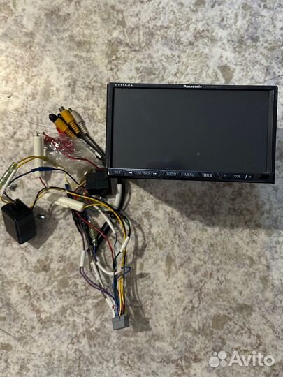 Магнитофон Panasonic strada CN-HDS625D