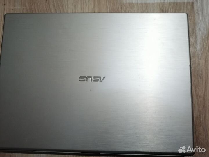 Ноутбук asus