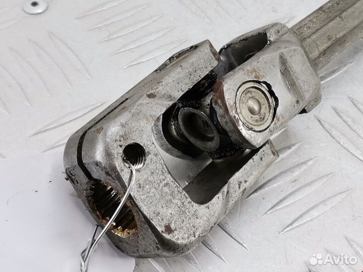 Рулевой карданчик Volkswagen Golf 3 2000