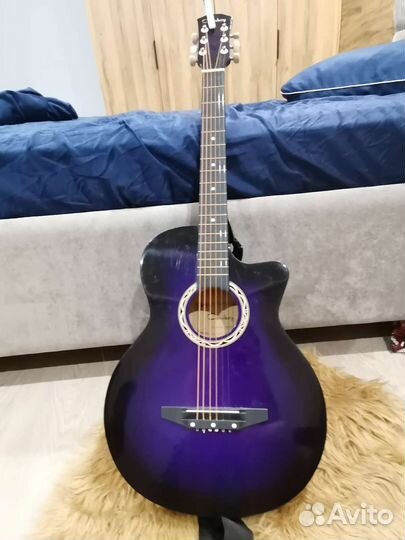 Акустическая гитара