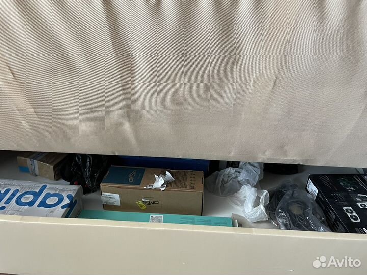 Кожаный диван бу