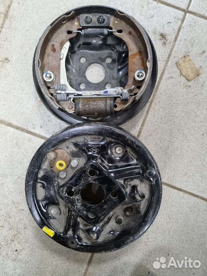 Запчасти на рено Logan l