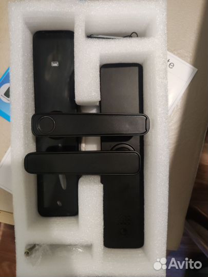 Умный дверной замок