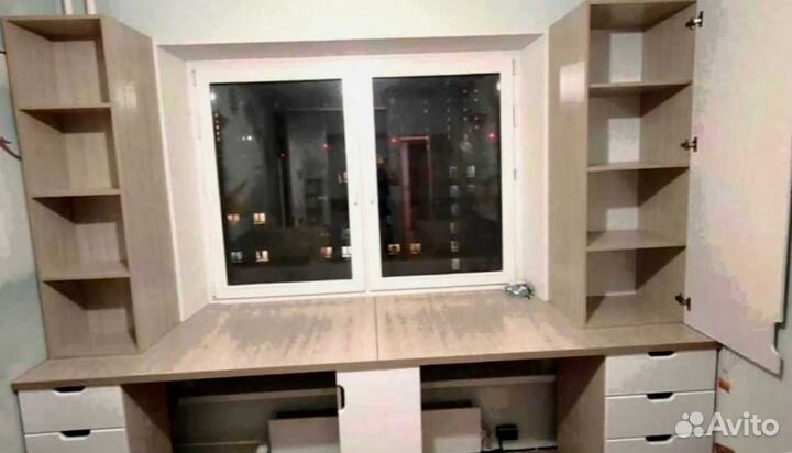 Рабочая зона у окна