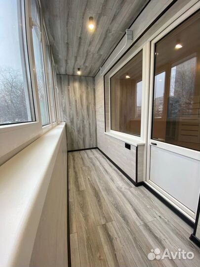 Отделка балкона